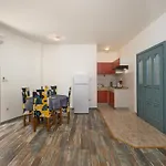 Sandra Apartman *
