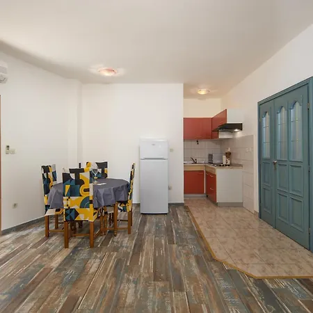 Sandra Apartment *
